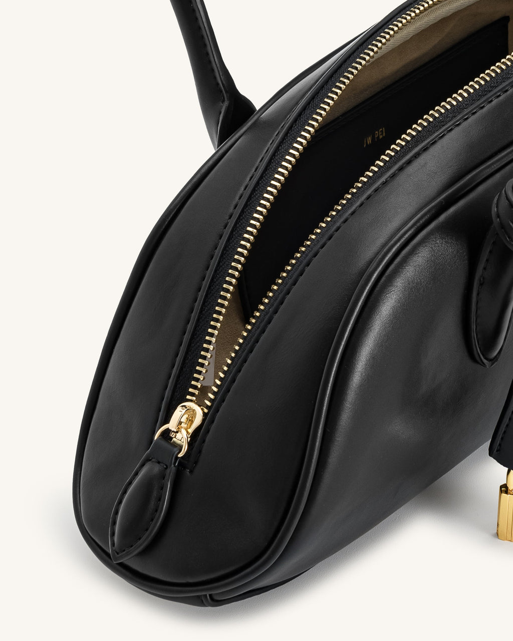 JW PEI Shoulder Bag – Black 5